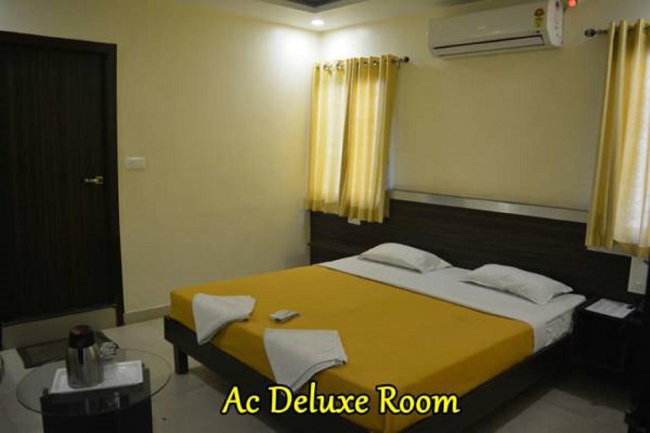 Hotel Green Tree Rāipur Eksteriør bilde