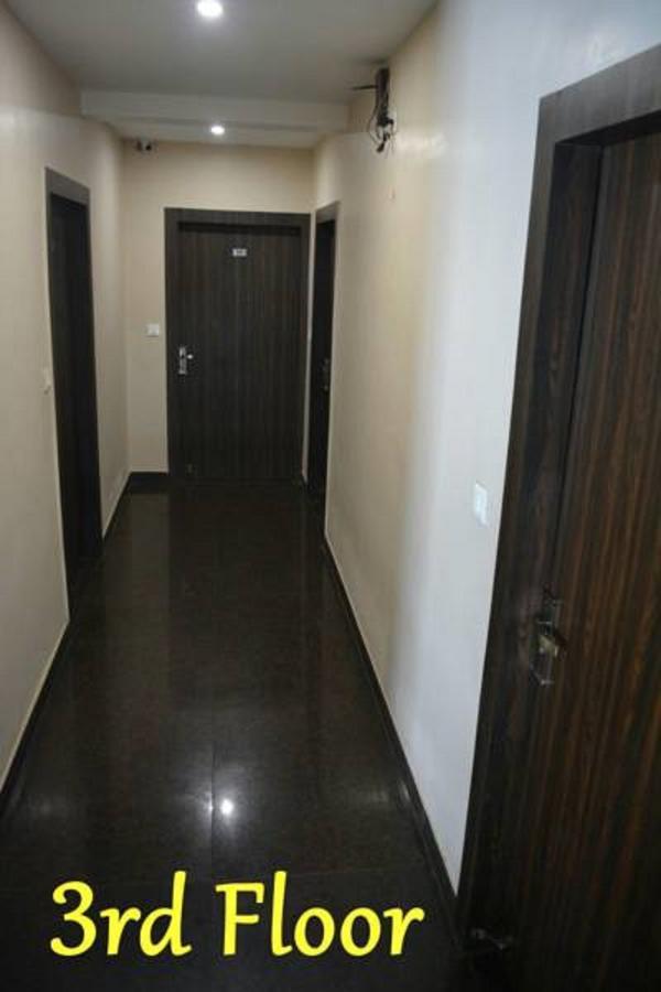 Hotel Green Tree Rāipur Eksteriør bilde